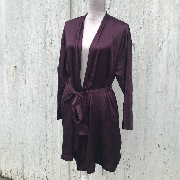 Victoria’s Secret robe - Picture 2 of 5